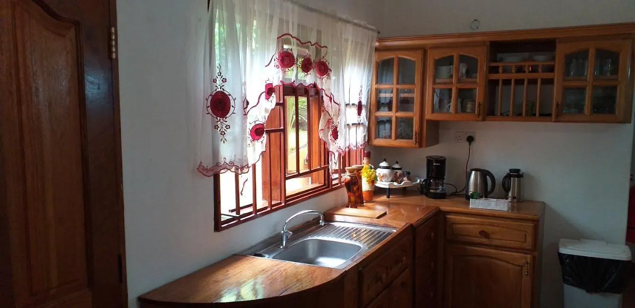 Elilia'S Haven Villa Beau Vallon  Holiday home